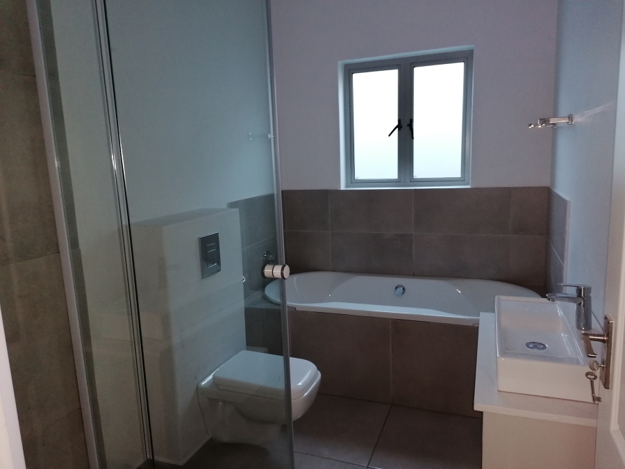 To Let 3 Bedroom Property for Rent in Langeberg Heights Western Cape